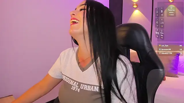 ashly_moonn webcam