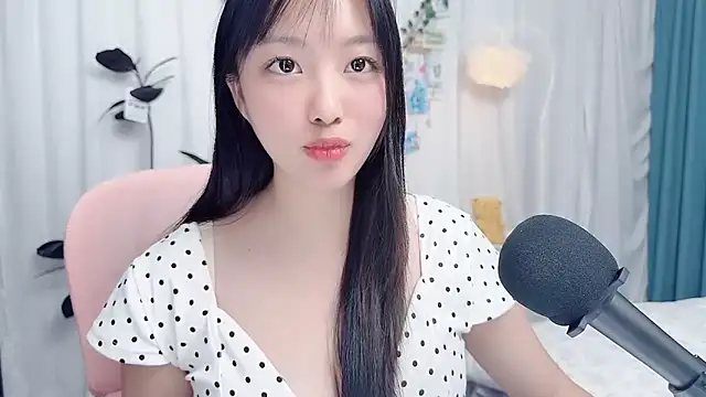 Winnie666999 webcam