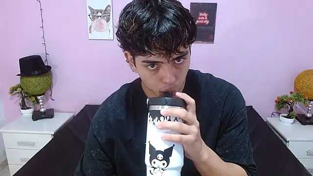zayne_lyon webcam