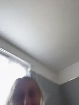 Blondnboujee53 webcam