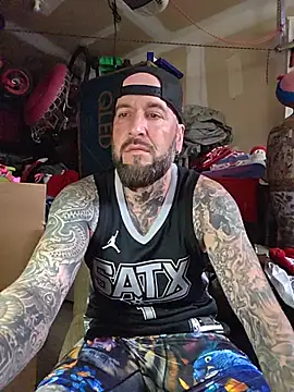 Beardedtattood webcam