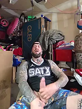 Beardedtattood's live cam