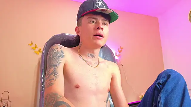 Nascary_Fox webcam
