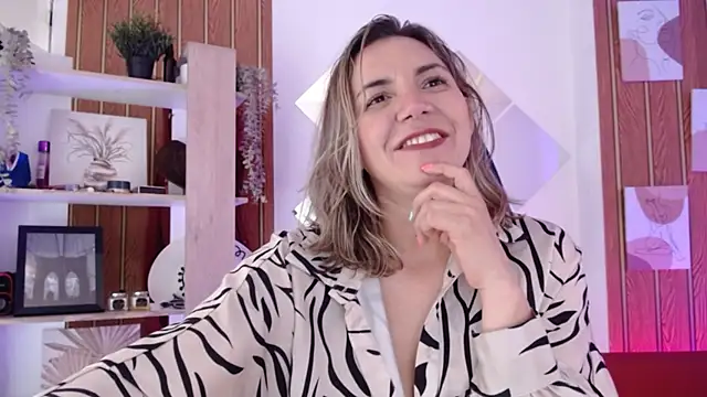milfsecret69 webcam