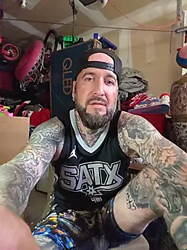 Beardedtattood webcam