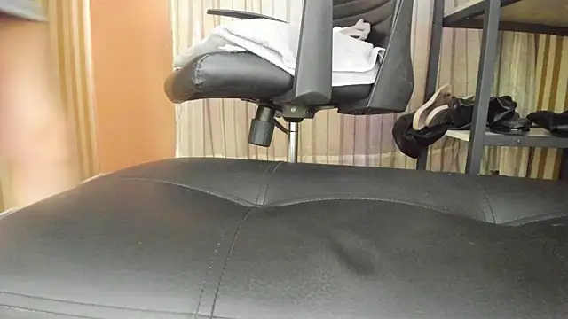 Scarlett_Barnes webcam