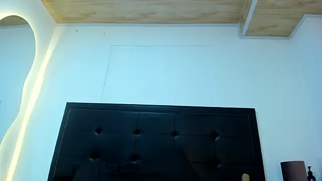 BustyGlow webcam