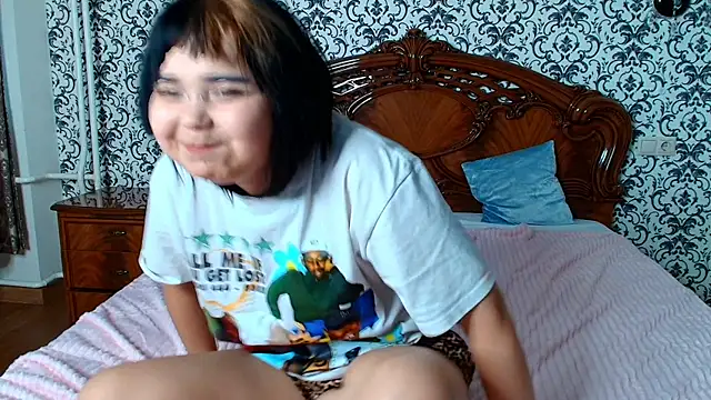 Ember_Rowe webcam