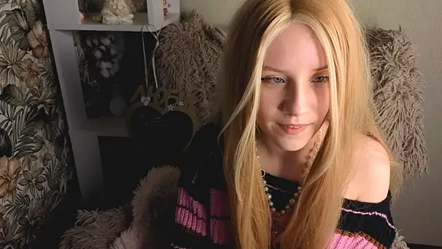 sarakaell webcam