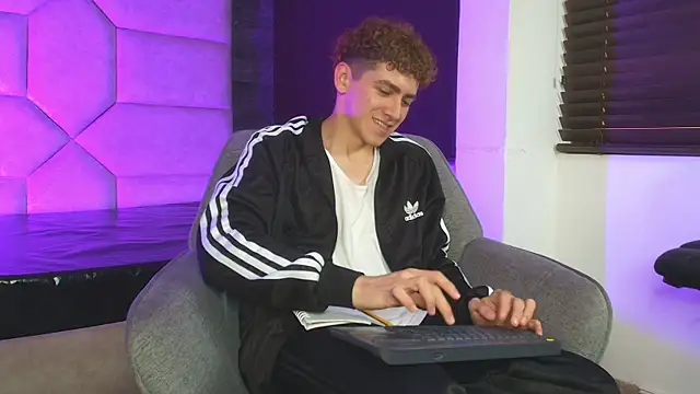 Tyler_Mcrey webcam