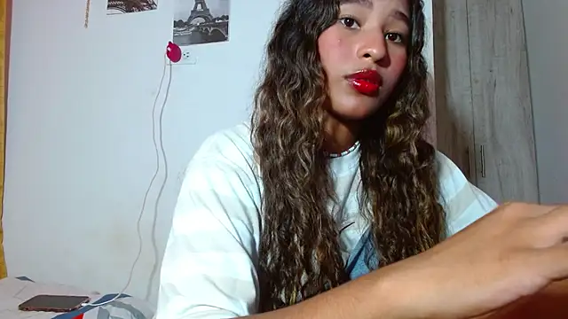 Lunaa__Velvet webcam