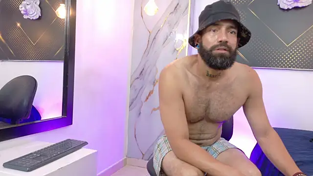 theronnyone live cam on StripChat