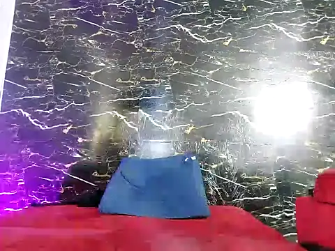 crislingery_dolli webcam