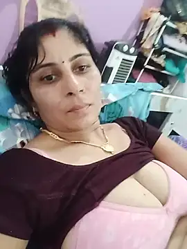 Hot_ree85 live cam on StripChat