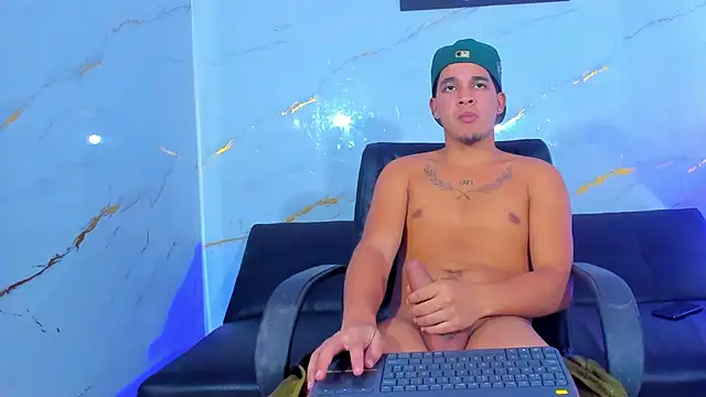 Kleyn_black webcam
