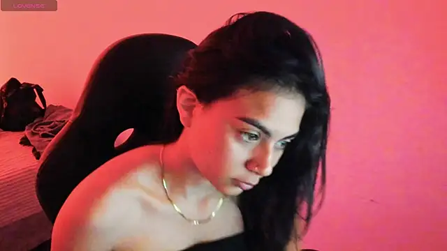 Jade_Aitana live cam on StripChat