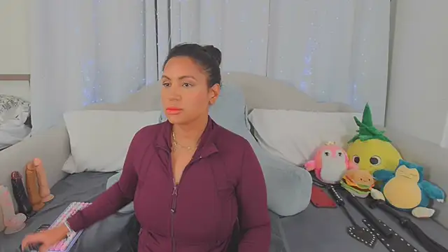 MeghanXO webcam
