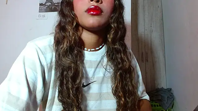 Lunaa__Velvet webcam