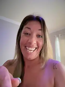 MiraKisss webcam