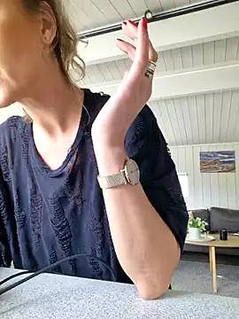 CelynaRoss webcam