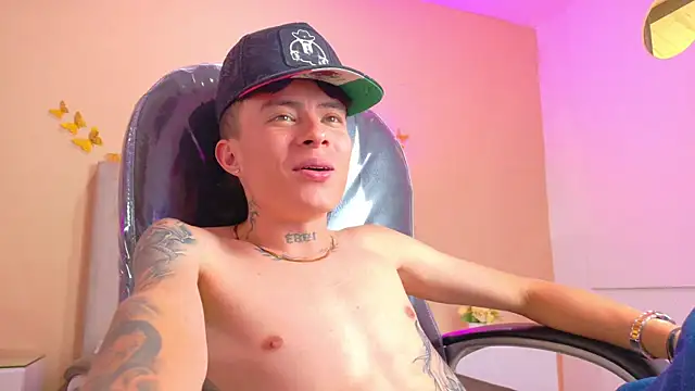 Nascary_Fox webcam