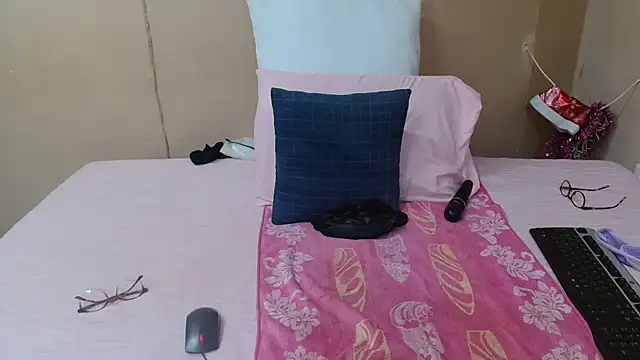 SugarPoppy24xxx webcam