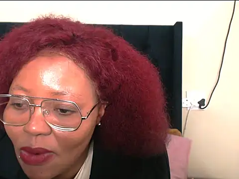 EbonySkyeXX webcam