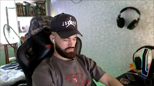_Serious_Man webcam