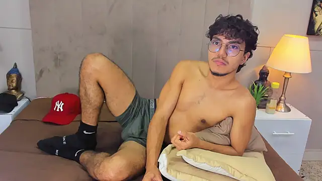 kai_storn - Kai_storn's free webcam - UK Sex Cams