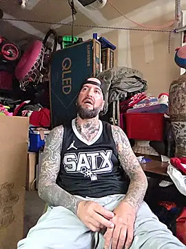 Beardedtattood webcam