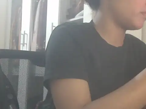 NancyRuvi webcam