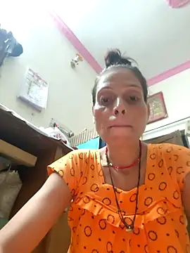 Sexy-Suhani2