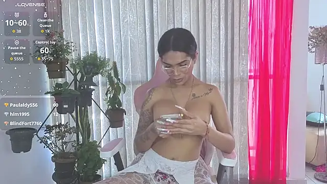 Modelo: Queen_Morena