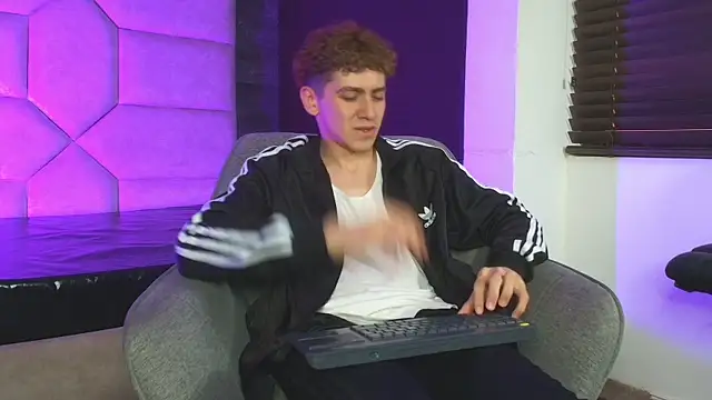 Tyler_Mcrey webcam
