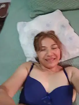 MiaIsabela_ webcam