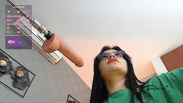 eva_cuper webcam