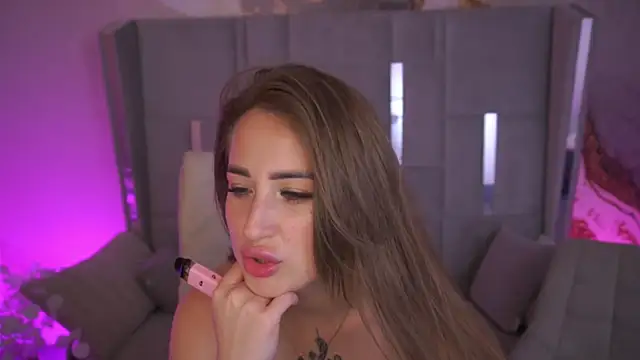 GentleAdellee live cam on StripChat