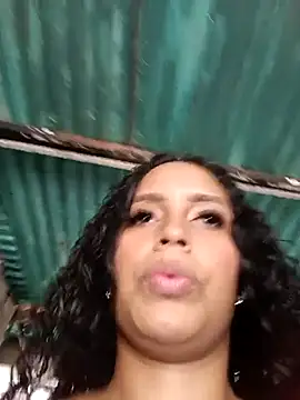 Laura20lopez live cam on StripChat