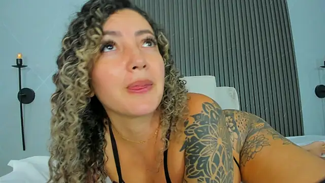 mia_dollce webcam