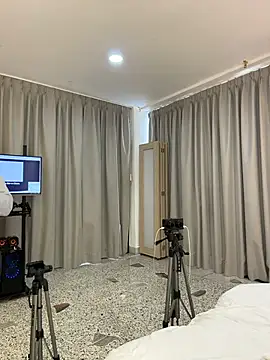 LIAH_IZUMI webcam