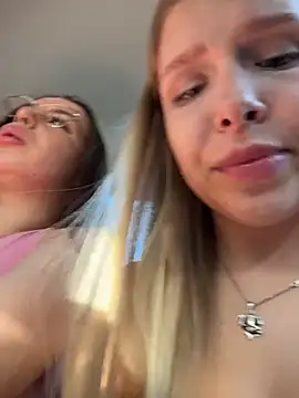 liza_risky (F young) - Both in taxi hot massages