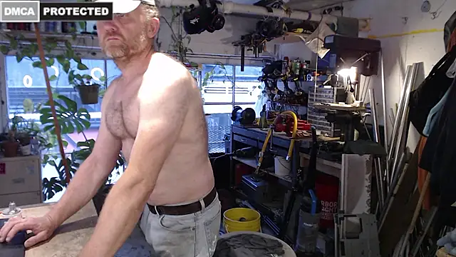 seattlemanwhore live cam on StripChat