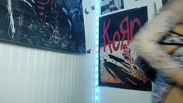 nerdyhotgoth webcam