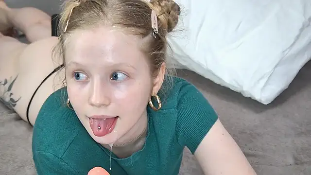 LilianHowards webcam