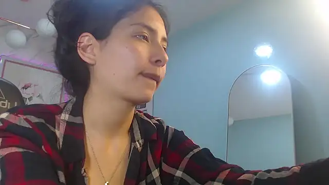 victoria_hernandez_t_ webcam