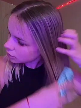 KimEvanss webcam