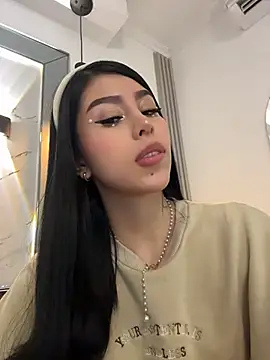 Helena_Whaite webcam