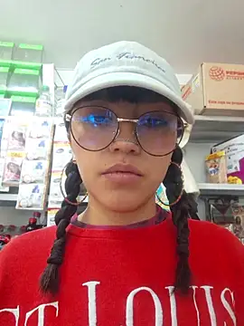 Cute_hollywood1 webcam