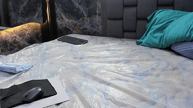 Couple_Gold69 webcam