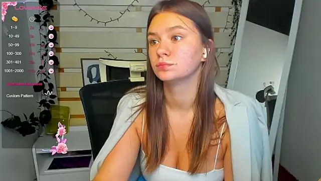 Josephine_Kiss webcam
